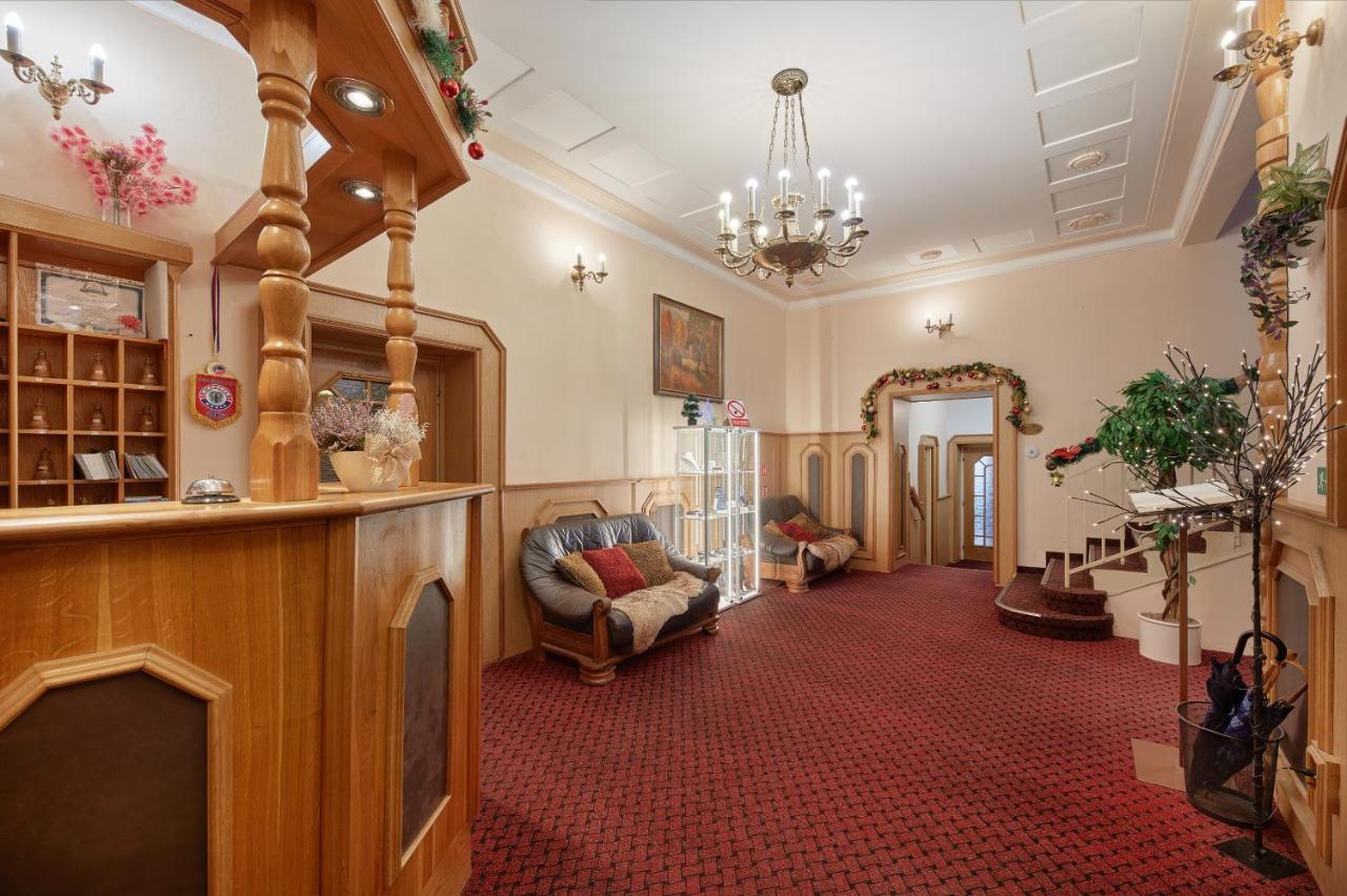 Roosevelt Hotel 3*