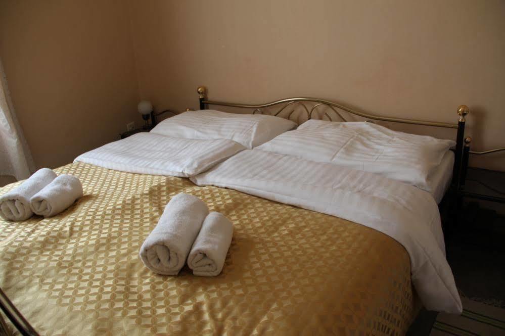 Roosevelt 3*
